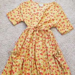 Gorgeous vintage farmers market midi dress